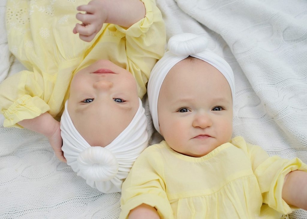 جدیدترین اسم های دوقلو دخترانه (باکلاس، شیک و خاص)