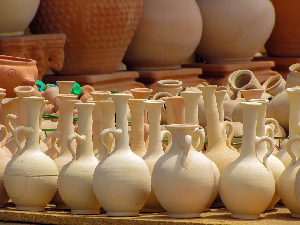 معنی ضرب المثل از کوزه همان برون تراود که در اوست +داستان