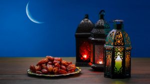 روزه مسافر در ماه رمضان به چه شرایطی بستگی دارد؟