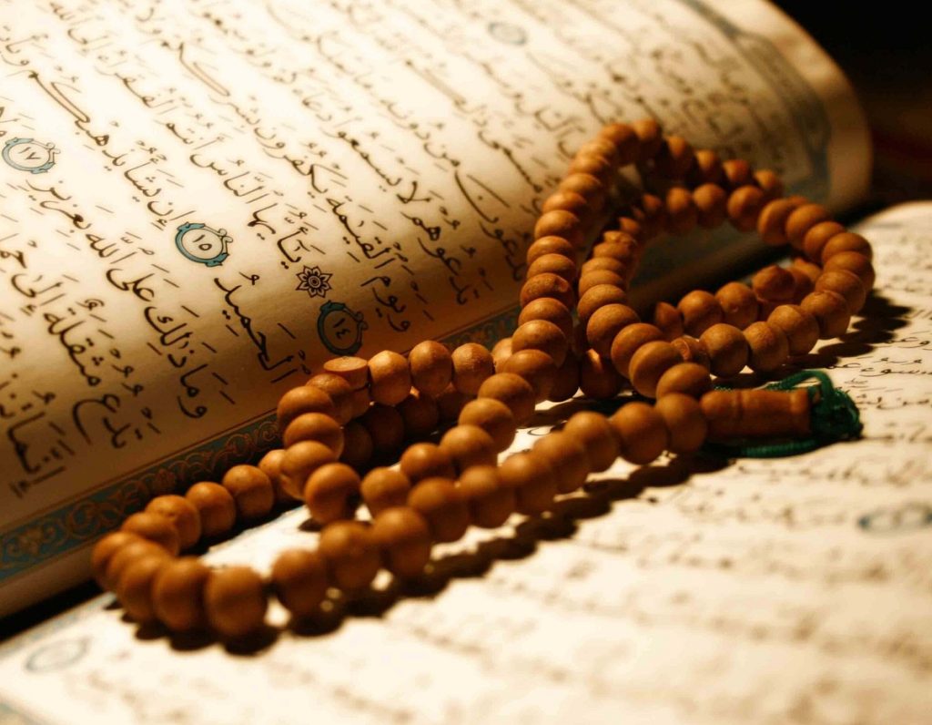 طریقه توسل به بی بی شریفه خاتون برای معجزه در حاجات