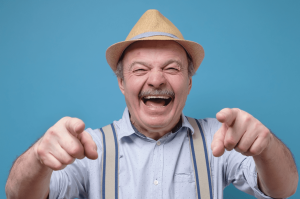 بیش از 100 جوک بی مزه (کوتاه، سوالی، خنده دار، قدیمی و جدید)